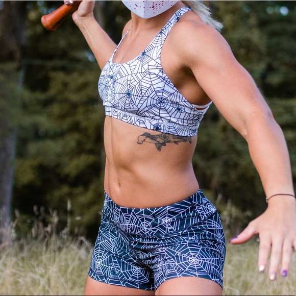 ISO!!! Large Spiderweb shorts - Picture 1 of 1